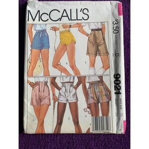 McCalls sewing pattern 9021 womens shorts size 10